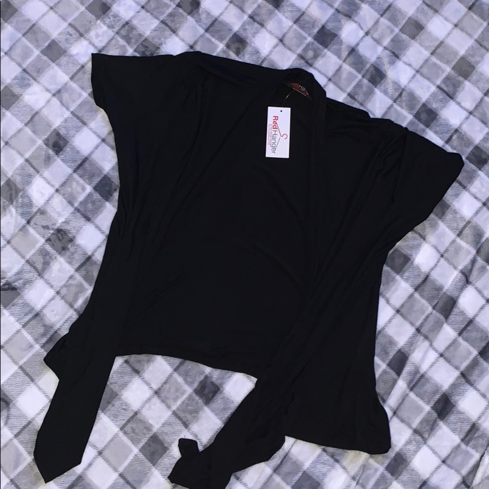 Black shortsleeved cardigan